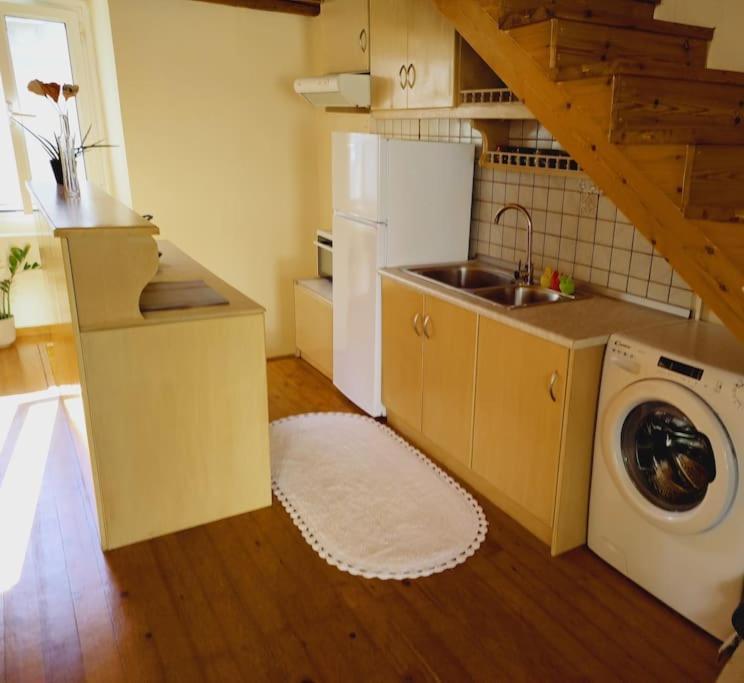 Mary'S Bright Apartment - Corfu Old Town Екстер'єр фото